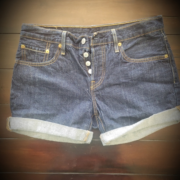 Levi's Button Fly Shorts - Picture 2 of 3